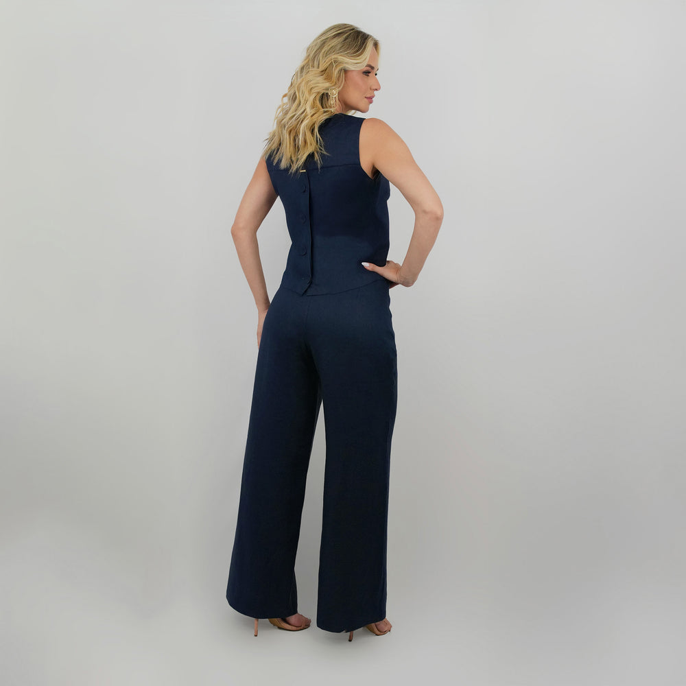 
                      
                        CONJUNTO CALÇA E BLUSA SEM MANGA
                      
                    